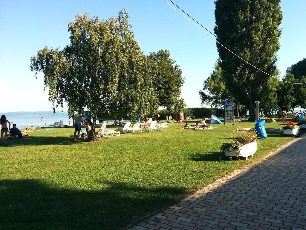 Sunny Beach Zánka Buitenkant foto